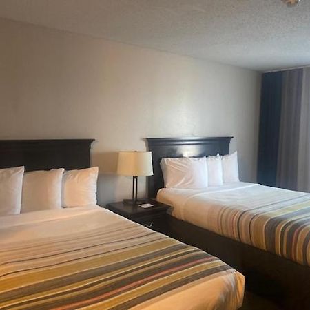 Country Inn & Suites By Radisson, Kansas City At Village West, Ks Bonner Springs Exterior foto