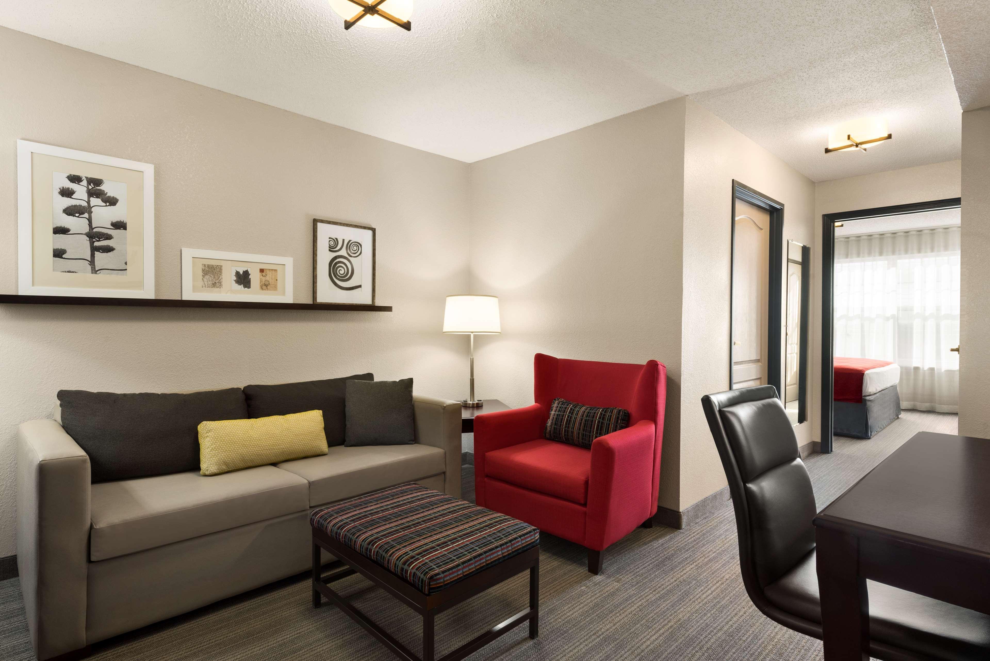 Country Inn & Suites By Radisson, Kansas City At Village West, Ks Bonner Springs Exterior foto